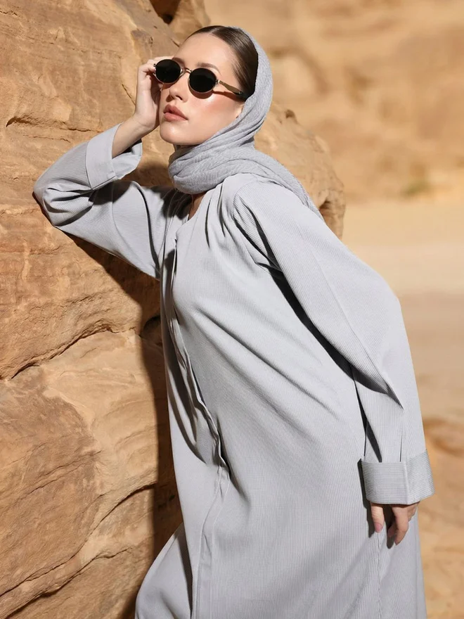 ISHIN ISHIN Grey Relaxed Abaya with Crinkled Hijab